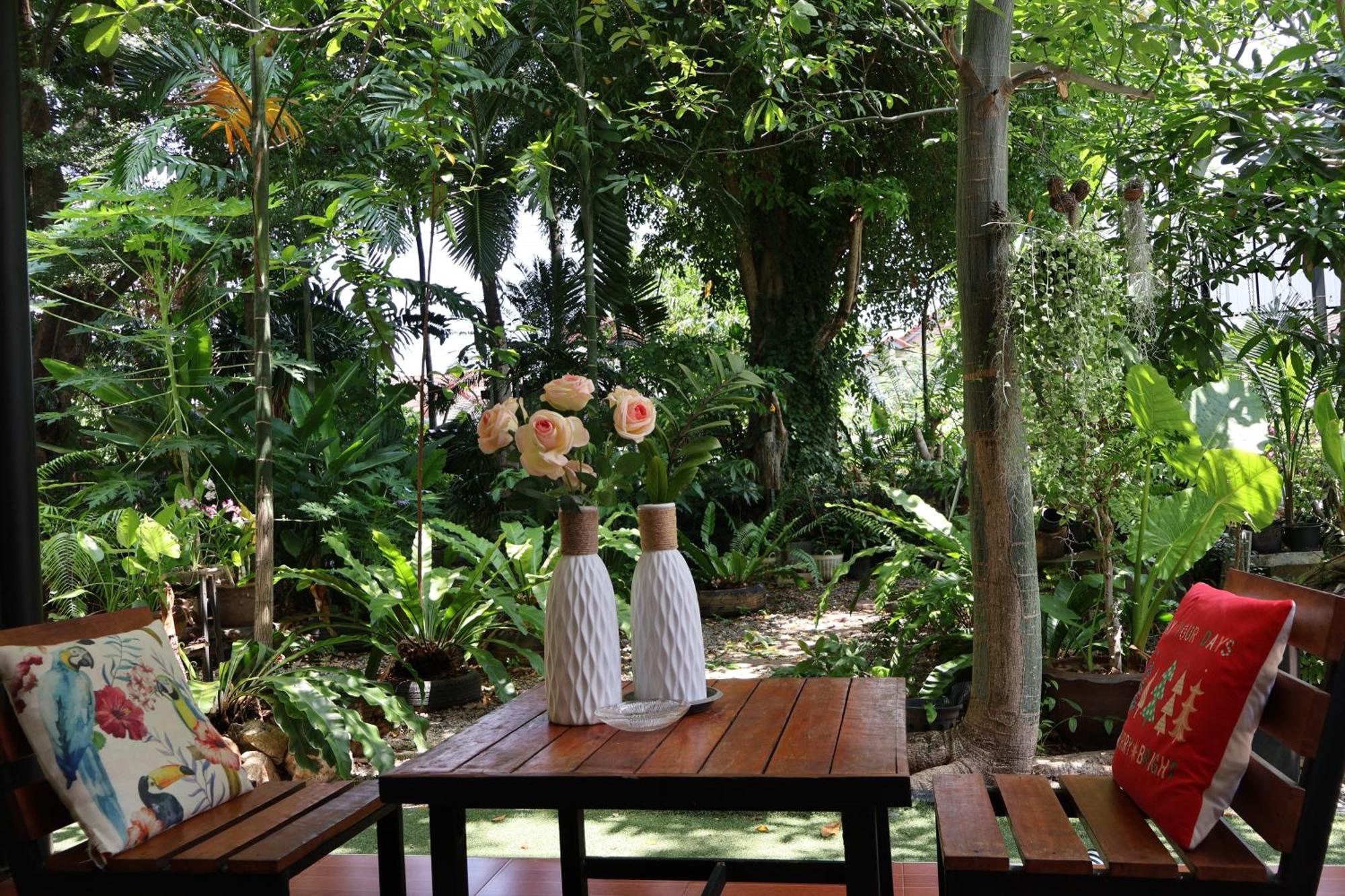 Hotell Eat N Sleep Phuket